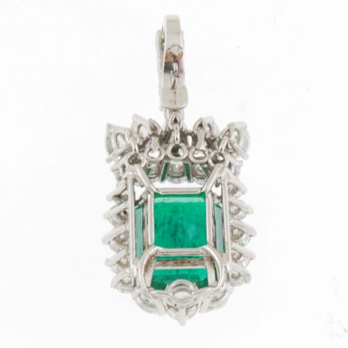 DIAMOND AND EMERALD PENDANT, MID C20th.  