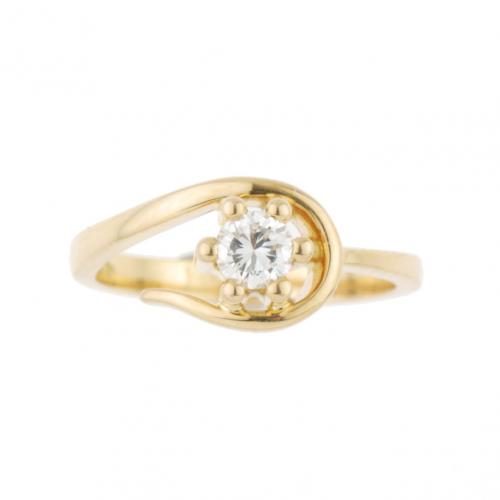 DIAMOND SOLITAIRE RING. 