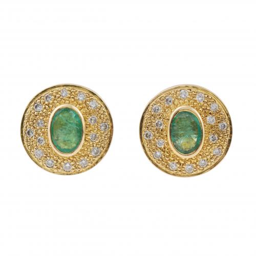 DIAMOND AND EMERALD EARRINGS.