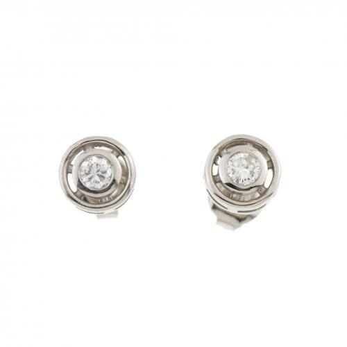 PENDIENTES DORMILONAS DE DIAMANTES.