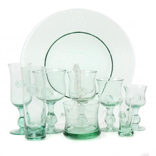 VALENTÍ. PROVENCAL STYLE GLASSWARE AND PLATES, MID C 20th. 