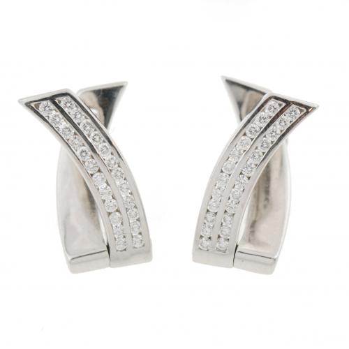 PENDIENTES CON DIAMANTES.