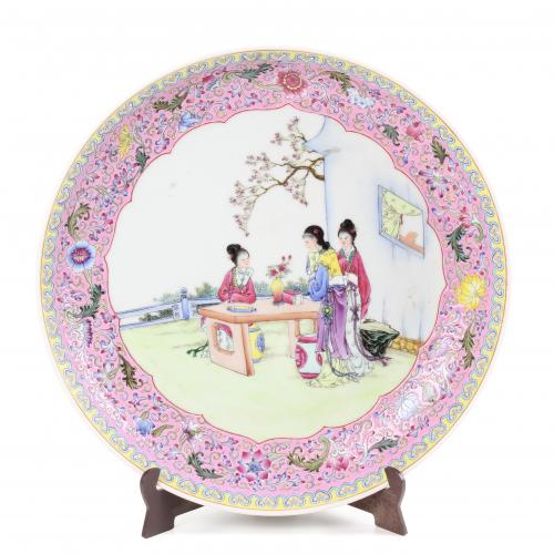 LARGE CHINESE PLATE, CIRCA 1950-1960.