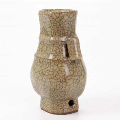 SMALL CHINESE HU, QING  DYNASTY VASE, C19th.