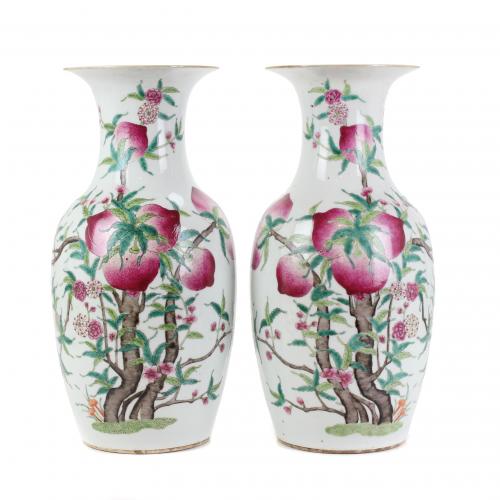 PAIR OF CHINESE QING DYNASTY VASES, END C19th.