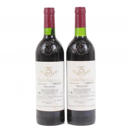 DOS BOTELLAS DE VEGA SICILIA, UNICO, RIBERA DEL DUERO, 1987. 