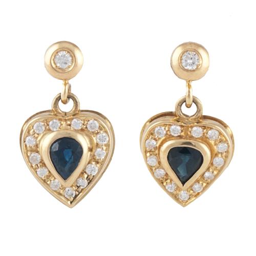 PENDIENTES CORAZÓN CON DIAMANTES Y ZAFIROS.