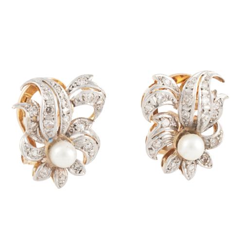 PEARL AND DIAMOND EARRINGS.