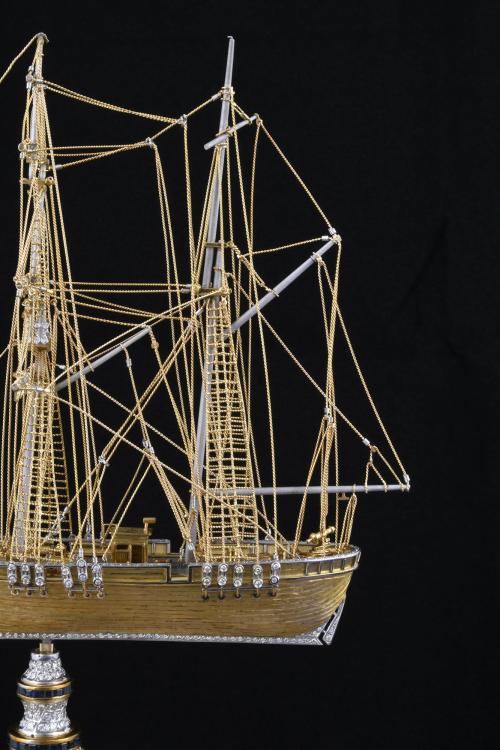 MODEL IN GOLD, DIAMONDS AND SAPPHIRES OF THE FRENCH SHIP "L