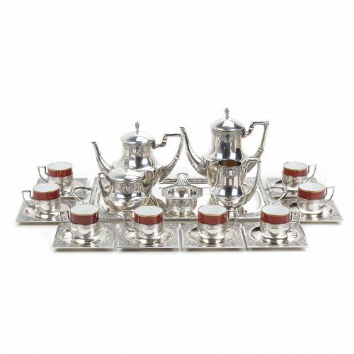 MASRIERA I CARRERAS. BARCELONA TEA AND COFFEE SET IN SILVER, FIRST THIRD AND MID 20TH CENTURY.