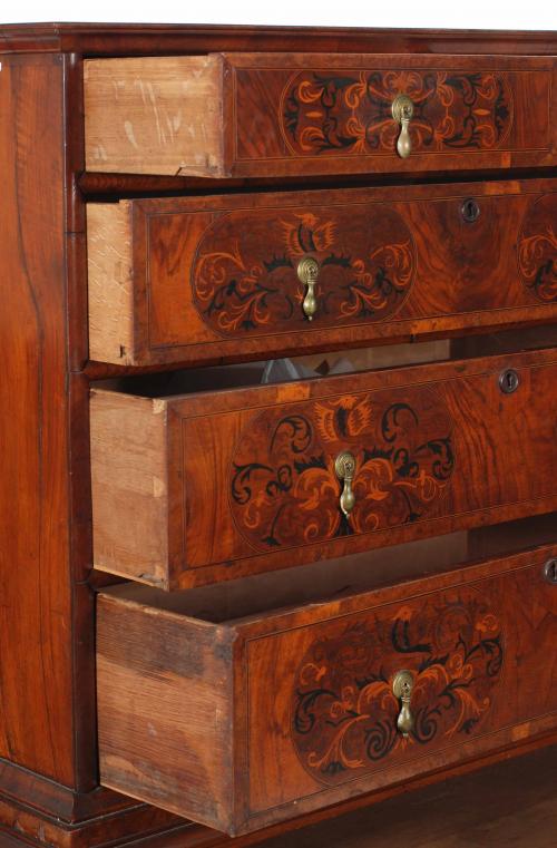 "HIGHBOY", ENGLISH HIGH CHEST OF DRAWERS, WILLIAM AND MARY