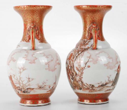 PAIR OF JAPANESE MEIJI VASES, 19TH CENTURY.