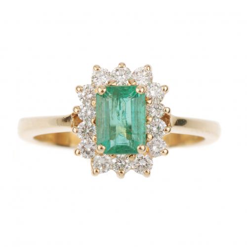 EMERALD ROSETTE RING.