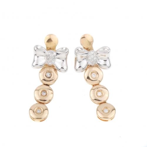 DIAMONDS LOOP-SHAPED EARRINGS.