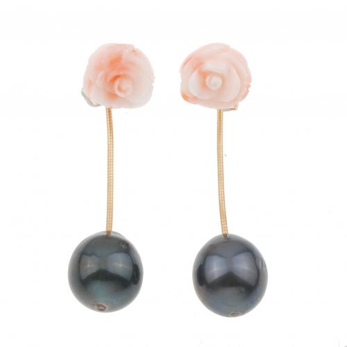 DETACHABLE EARRINGS WITH CORAL FLOWER.