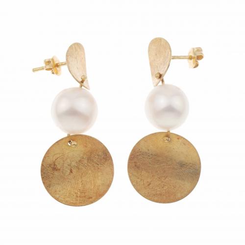 GOLD AND PEARL EARRINGS.