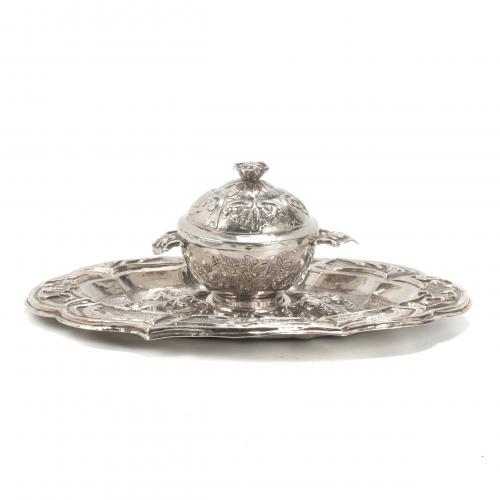 PROBABLY CORDOVAN INKWELL IN SILVER, 18TH CENTURY. 