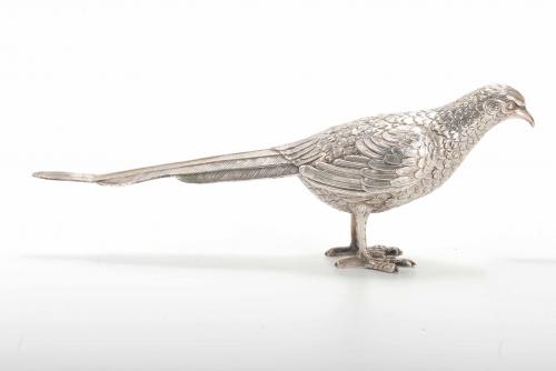 PAIR OF SPANISH TABLE PHEASANTS IN SILVER, 20TH CENTURY.