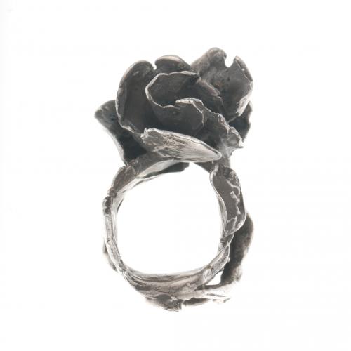 JOAN JOSEP THARRATS VIDAL (1918-2001). ANILLO FLORAL.