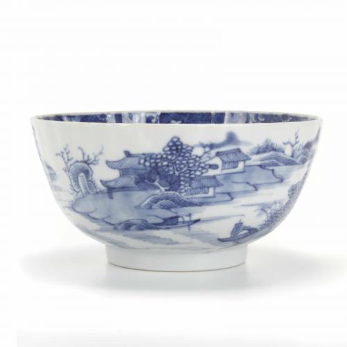 CHINESE BOWL, QING DYNASTY, 18TH CENTURY.