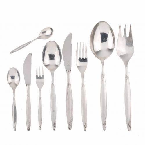 SPANISH CUTLERY FOR TWELVE SERVICES IN SILVER, MID 20TH CENTURY.