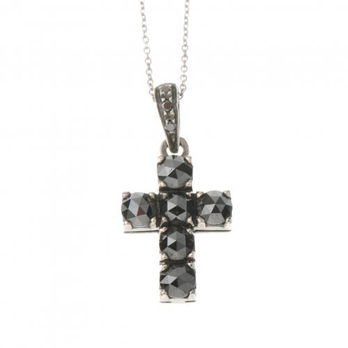 PENDANT WITH CHAIN AND BLACK DIAMONDS CROSS.