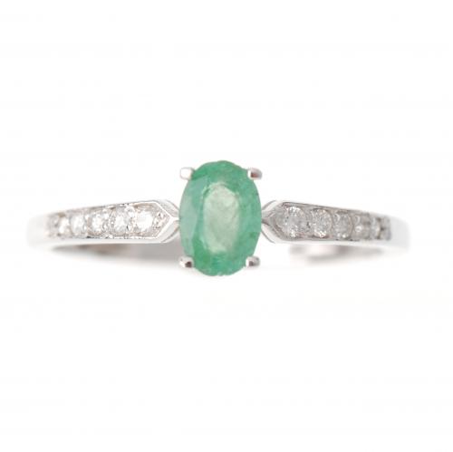 EMERALD RING.