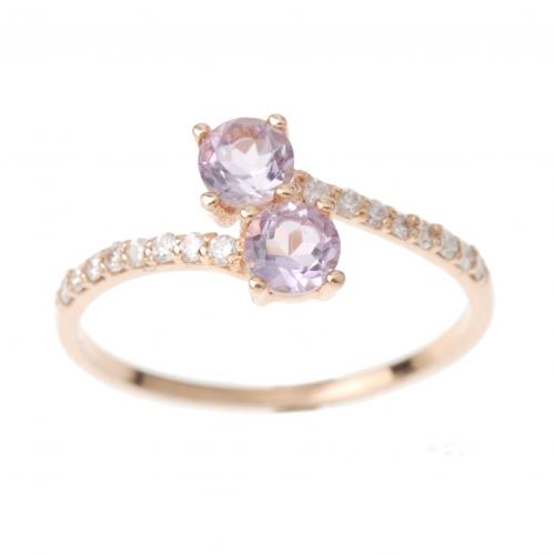 AMETHYSTS AND DIAMONDS RING.