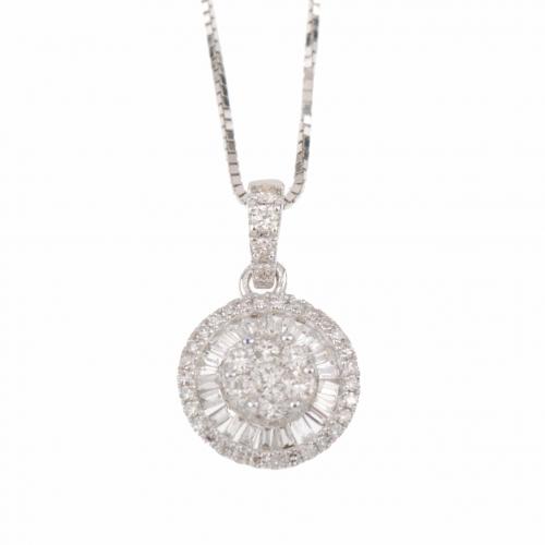 DIAMOND ROSETTE PENDANT WITH CHAIN.