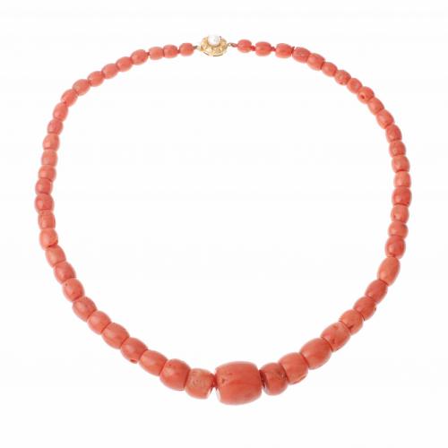 CORAL BEADS NECKLACE.