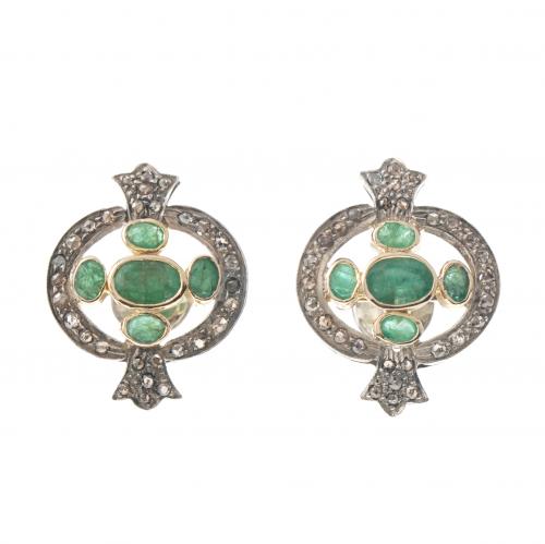 EMERALDS EARRINGS.