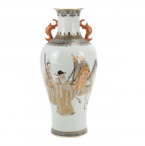 CHINESE VASE, SECOND HALF 20TH CENTURY.