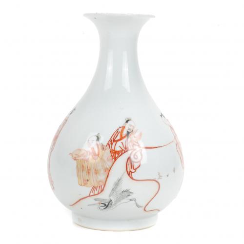 CHINESE VASE OF THE REPUBLIC PERIOD, 20TH CENTURY.