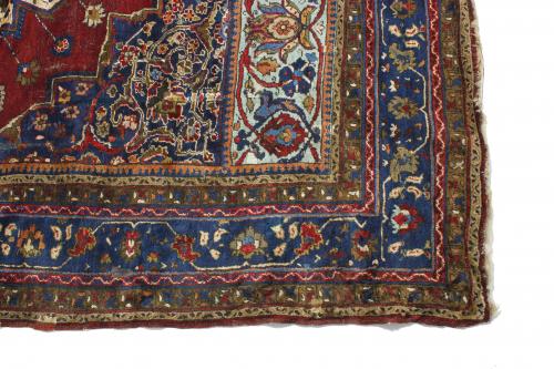 ORIENTAL CARPET, 20TH CENTURY