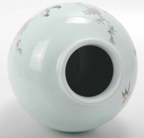 CHINESE VASE, QING DYNASTY, LATE 19TH CENTURY. 