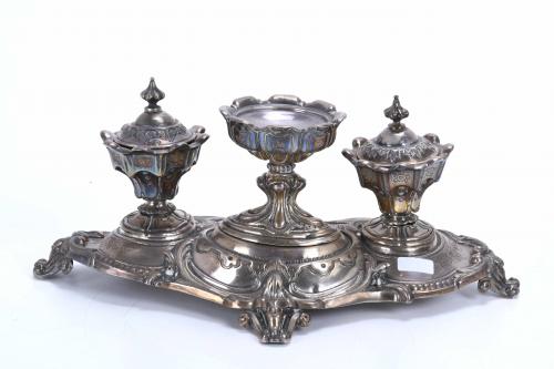 SILVER INKSTAND, EARLY 20TH CENTURY.