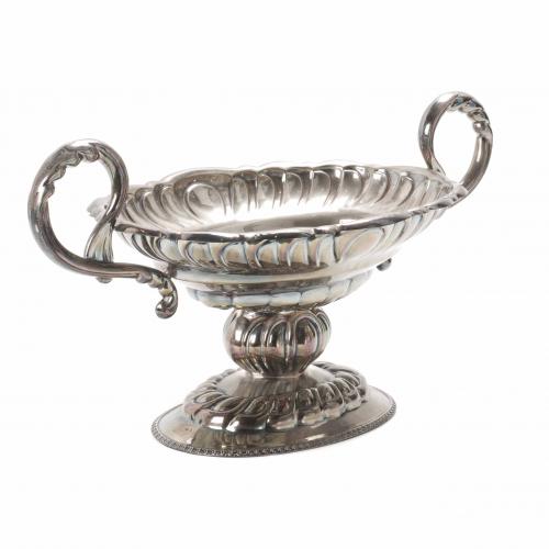 SPANISH SILVER CENTREPIECE, MID 20TH CENTURY.