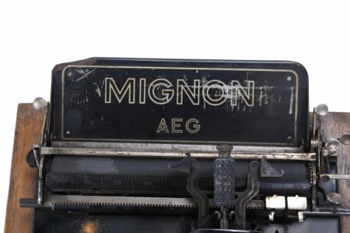 GERMAN TYPEWRITER "AEG MIGNON", FIRST THIRD 20TH CENTURY.