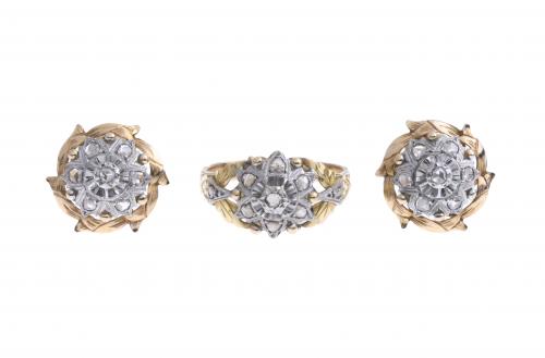 GOLD AND DIAMONDS RING AND EARRINGS SET.