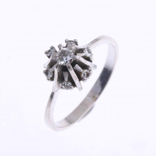 DIAMONDS ROSETTE RING.