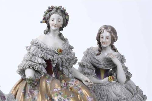 GERMAN PORCELAIN GROUP "L&#39;IMPÉRATRICE EUGÉNIE AU TRIANON", 