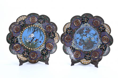 PAIR OF JAPANESE LOBED DISHES, CIRCA 1940.