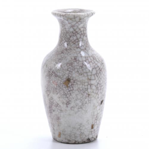 SMALL CHINESE VASE, FIRST THIRD OF THE 20TH CENTURY. 