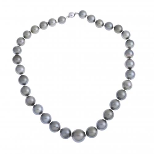 TAHITI PEARLS NECKLACE.