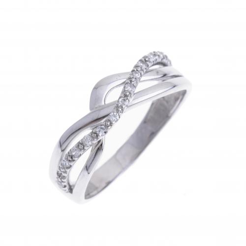 WHITE GOLD AND DIAMONDS RING