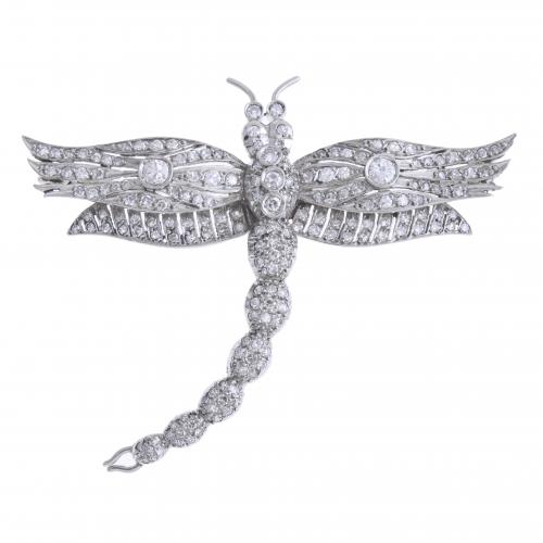 DRAGONFLY-SHAPED PLATINUM BROOCH.