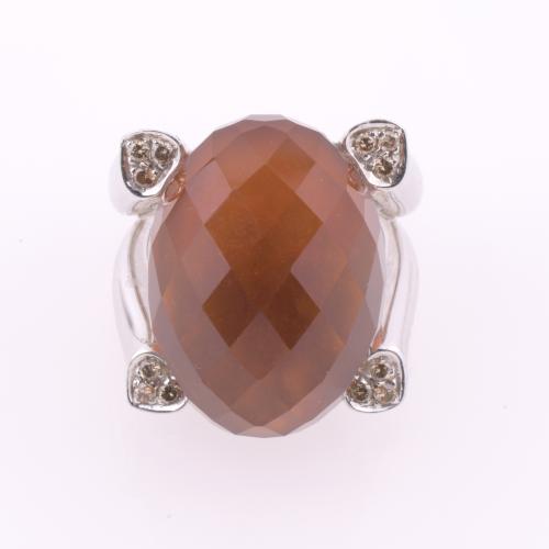 WHITE GOLD RING WITH CITRINE QUARTZ.