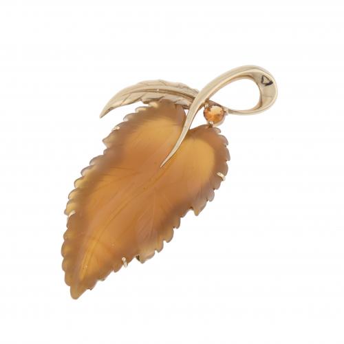 AGATE LEAF BROOCH.