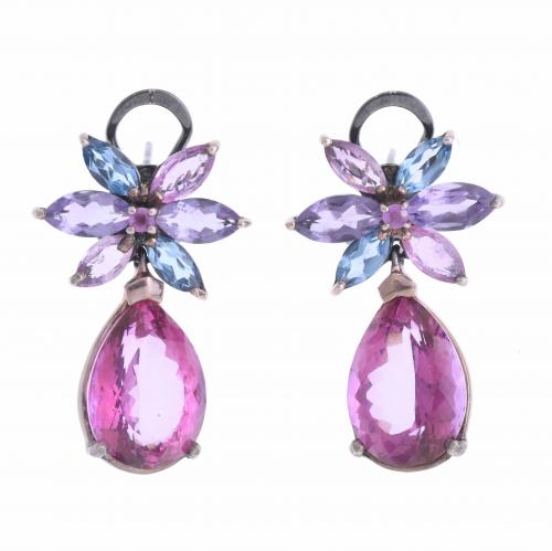 AMETHYST FLORAL EARRINGS.