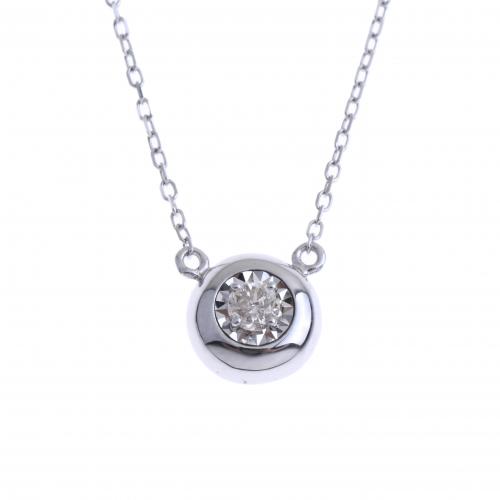 DIAMOND PENDANT WITH CHAIN.